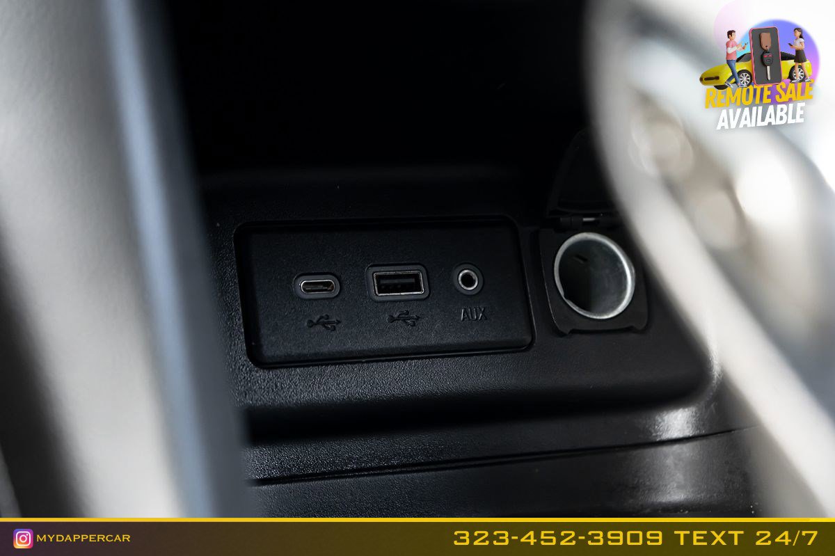 Used 2023 Chevrolet Equinox RS FWD image 28