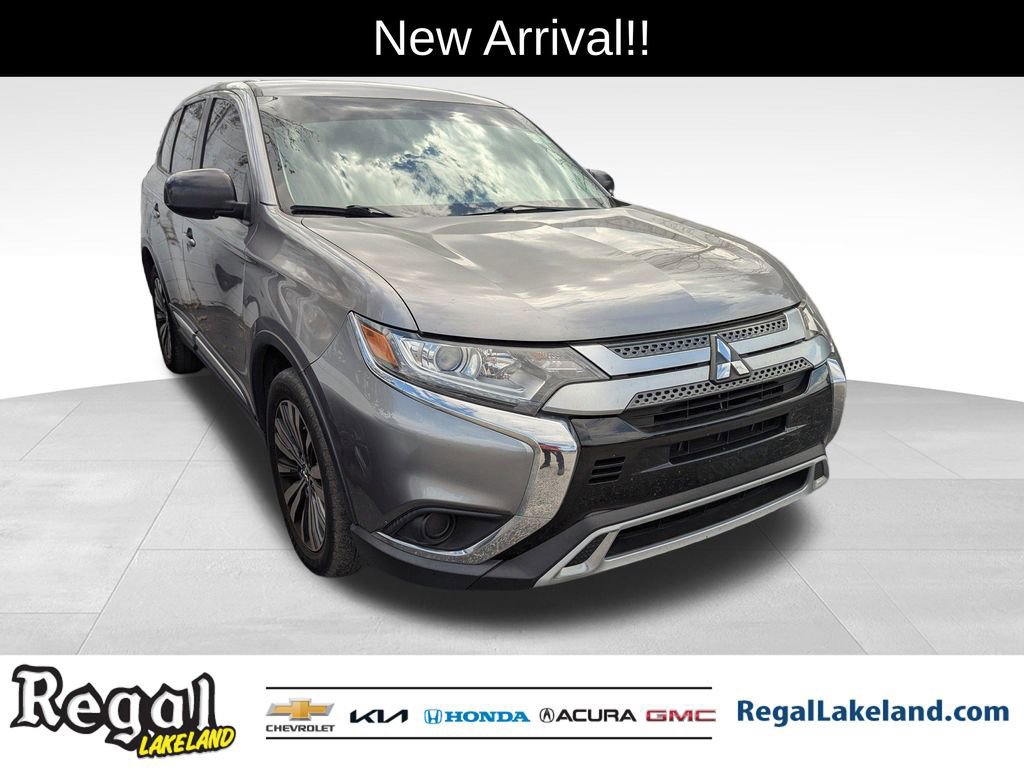 Used 2020 Mitsubishi Outlander ES image 1