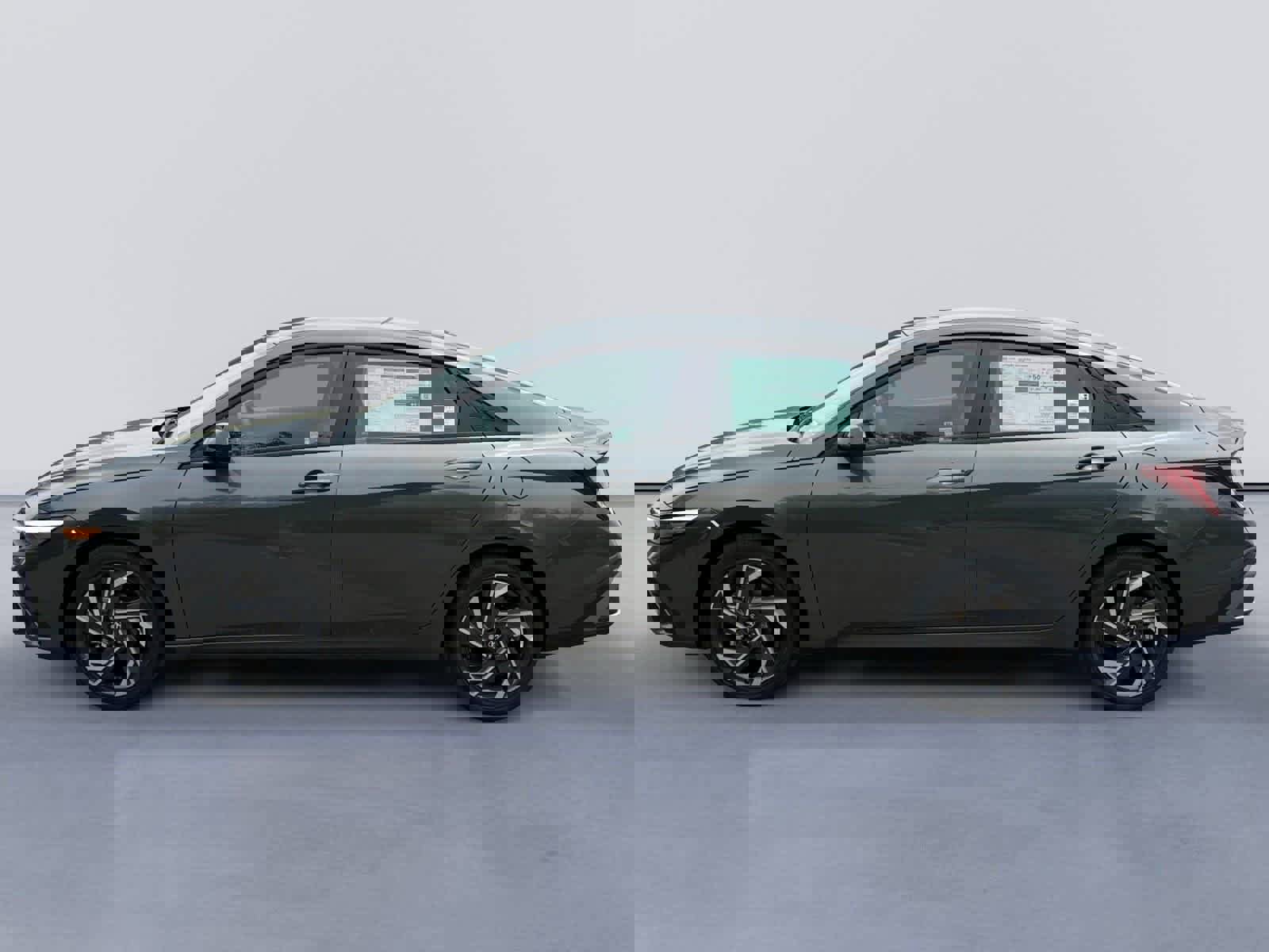 New 2025 Hyundai Elantra SEL image 4