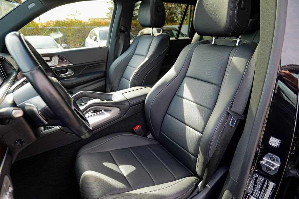 Used 2025 Mercedes-Benz GLS 450 4MATIC image 21