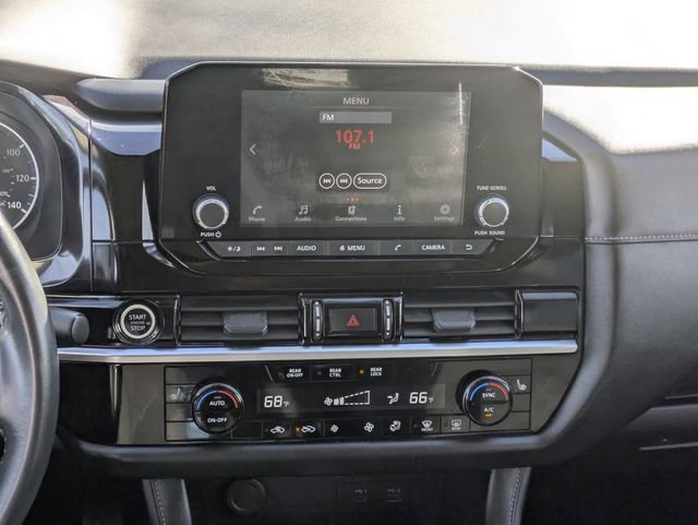 Used 2022 Nissan Pathfinder SV w/ SV Black Package image 15