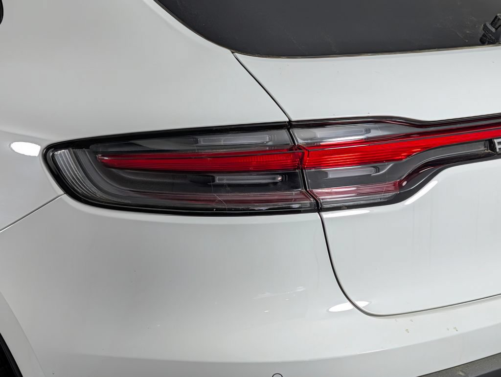 New 2026 Porsche Macan image 12