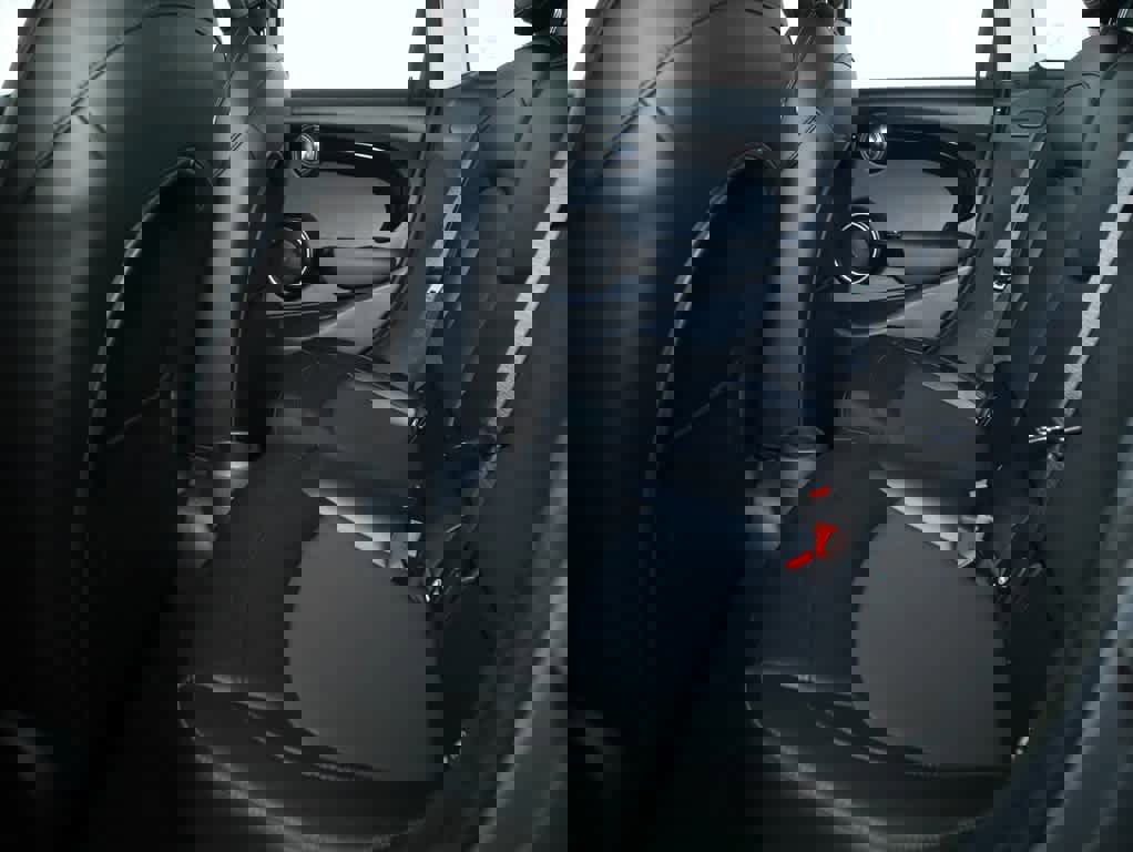 Used 2015 MINI Cooper S image 14