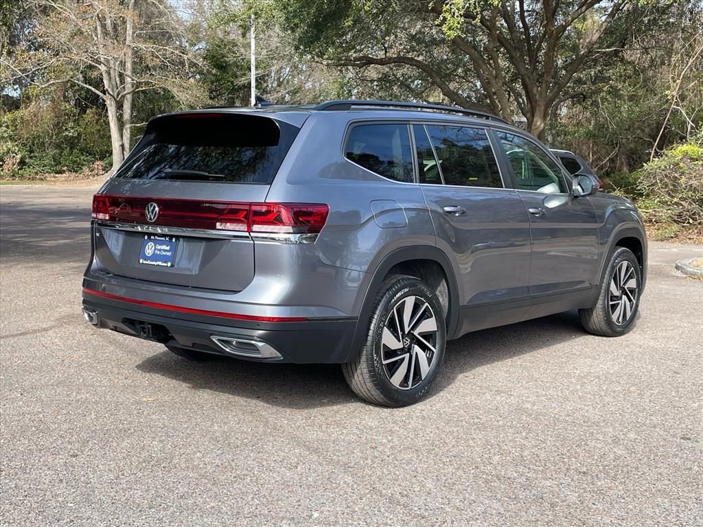 Certified 2025 Volkswagen Atlas SE image 3