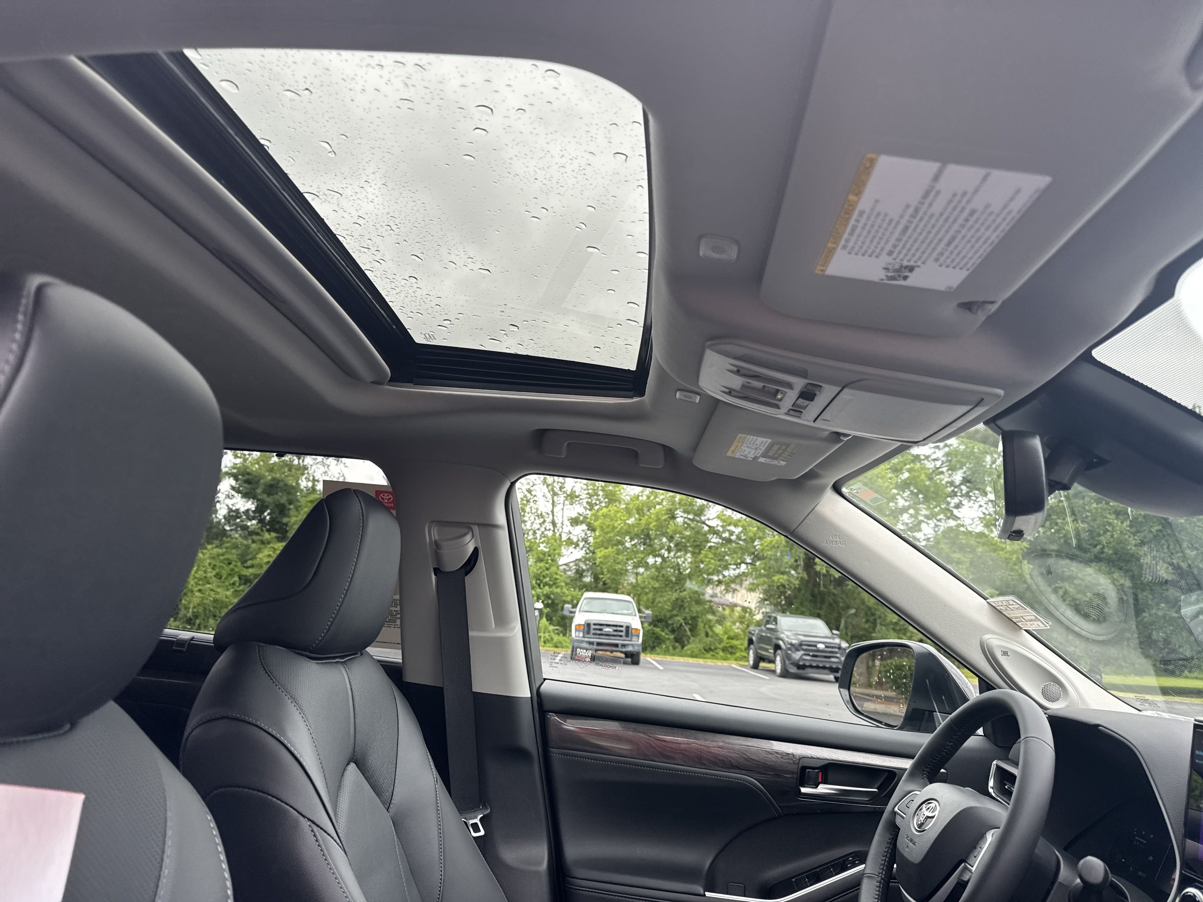 New 2025 Toyota Highlander Limited AWD/4WD image 38