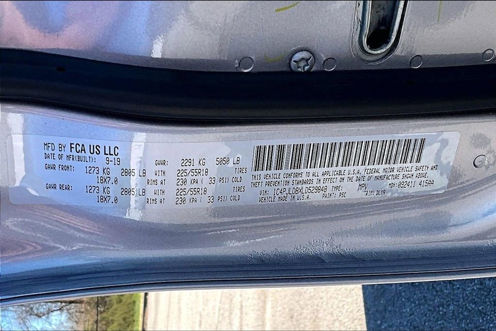 Used 2020 Jeep Cherokee Limited image 35