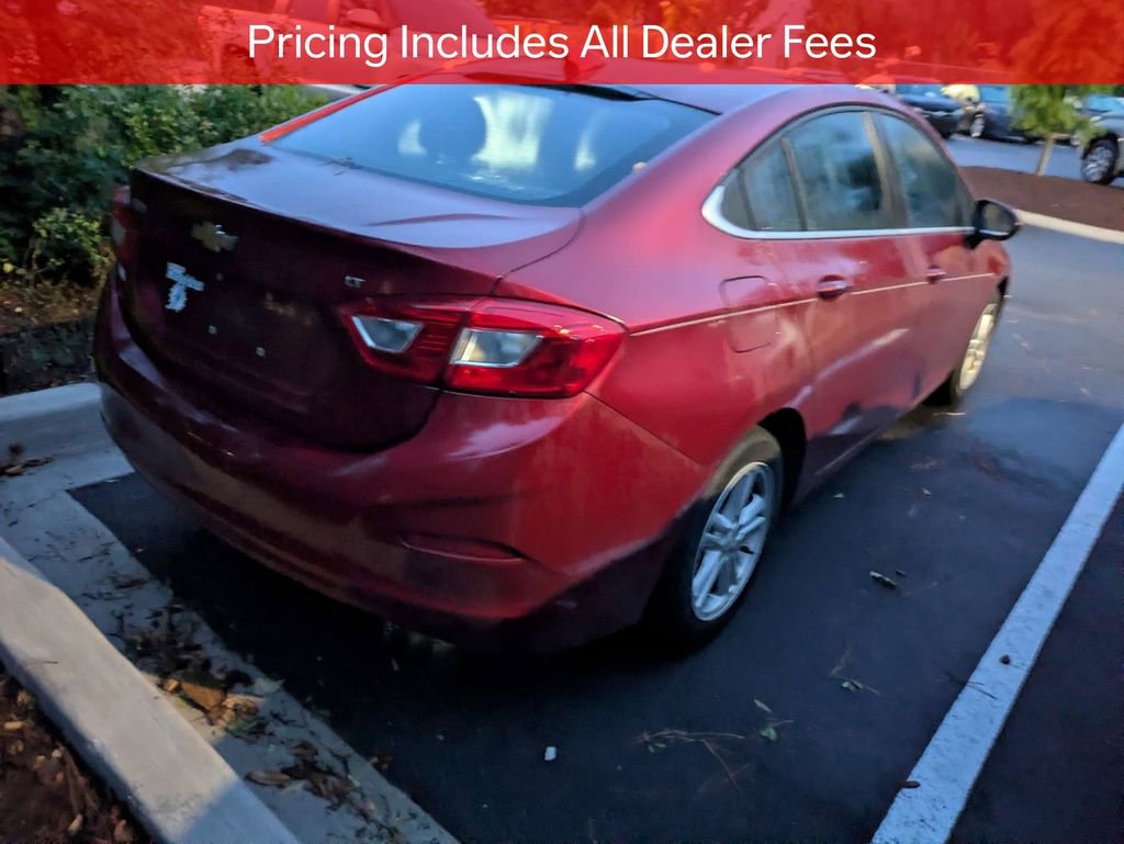 Used 2017 Chevrolet Cruze LT w/ Sun And Sound Package FWD image 6