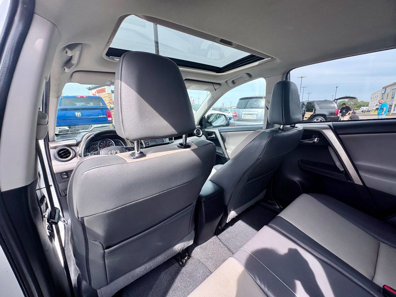 Used 2015 Toyota RAV4 Limited w/ Technology Package image 24