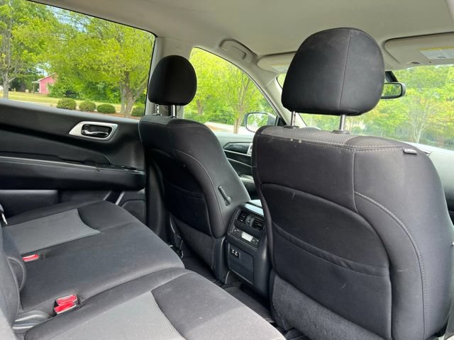 Used 2019 Nissan Pathfinder SV FWD image 13