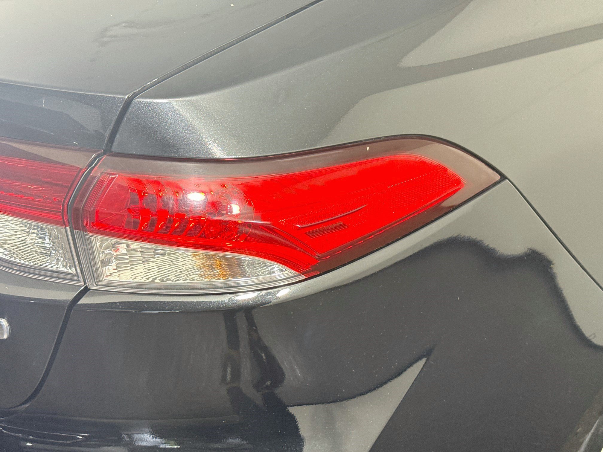 Used 2022 Toyota Corolla LE FWD image 34