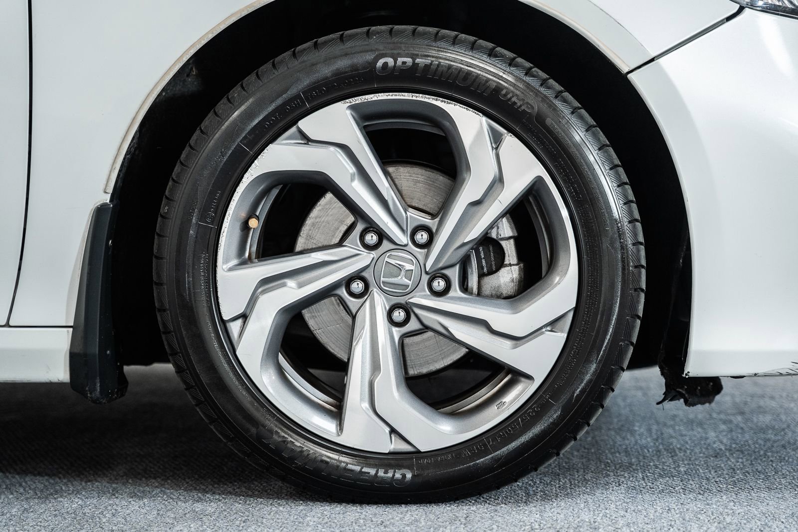 Used 2018 Honda Accord EX image 14