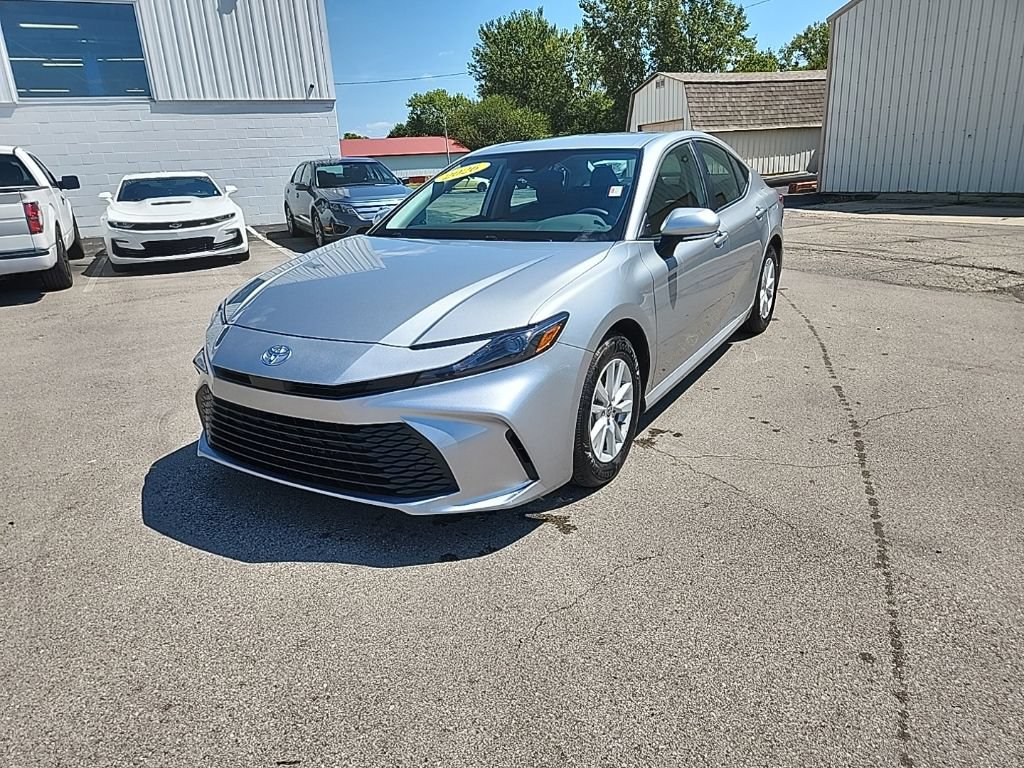 Used 2026 Toyota Camry LE FWD image 9