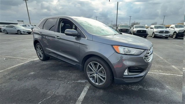 Used 2022 Ford Edge Titanium image 2