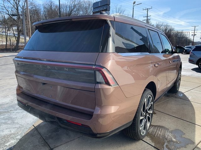New 2026 Lincoln Navigator Black Label AWD/4WD image 6