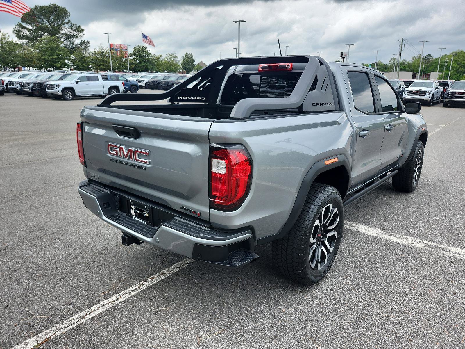 Certified 2025 GMC Canyon AT4 w/ Nightfall Edition AWD/4WD image 3