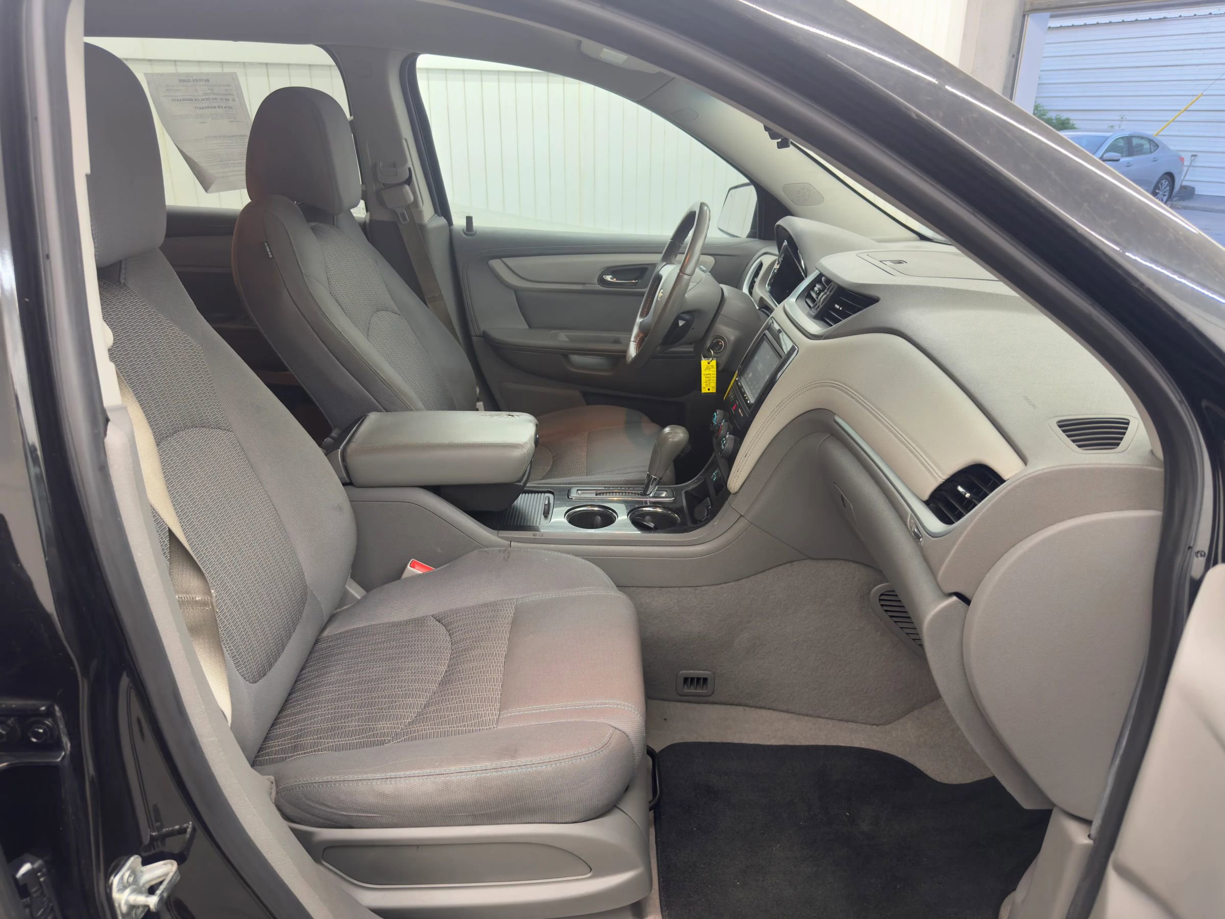 Used 2017 Chevrolet Traverse LT image 10