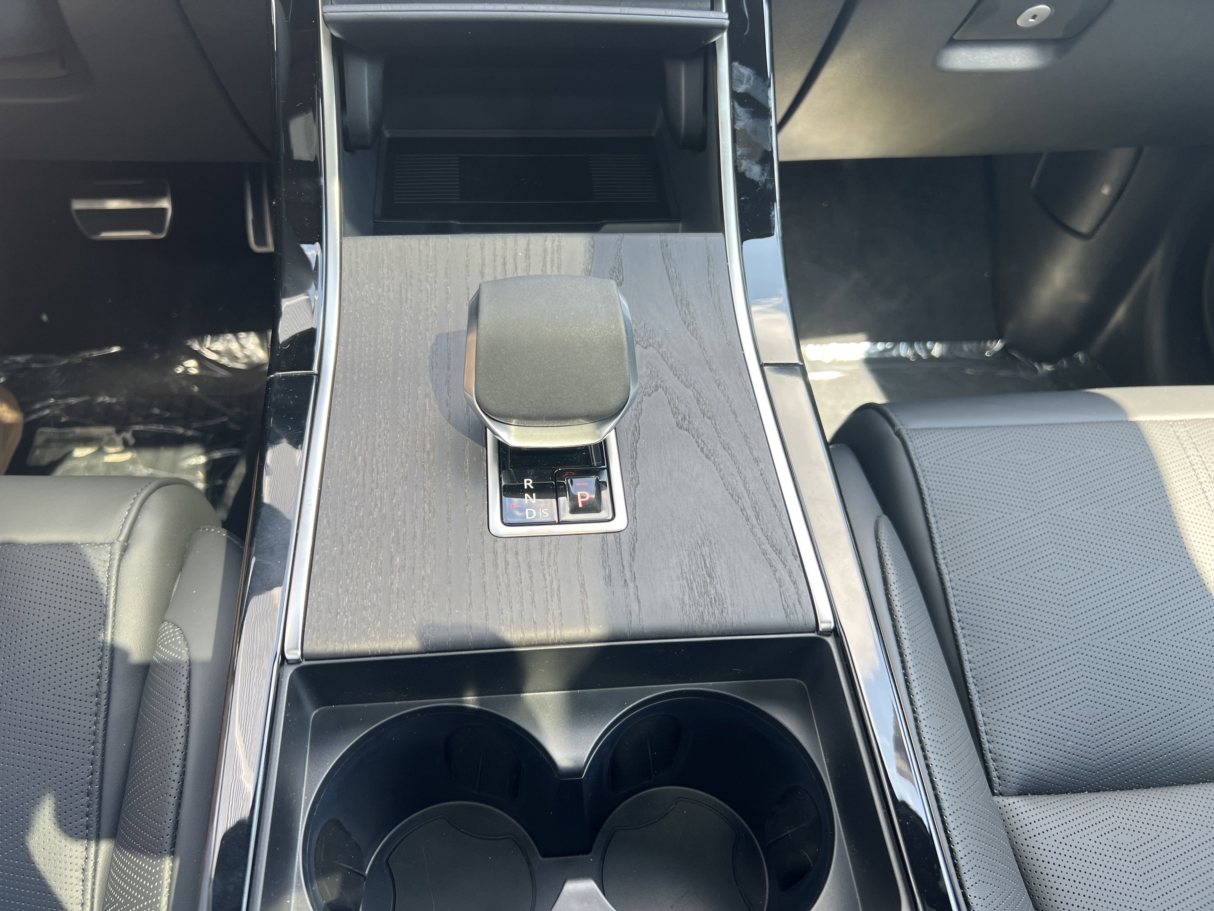 New 2026 Land Rover Range Rover Velar Autobiography image 15