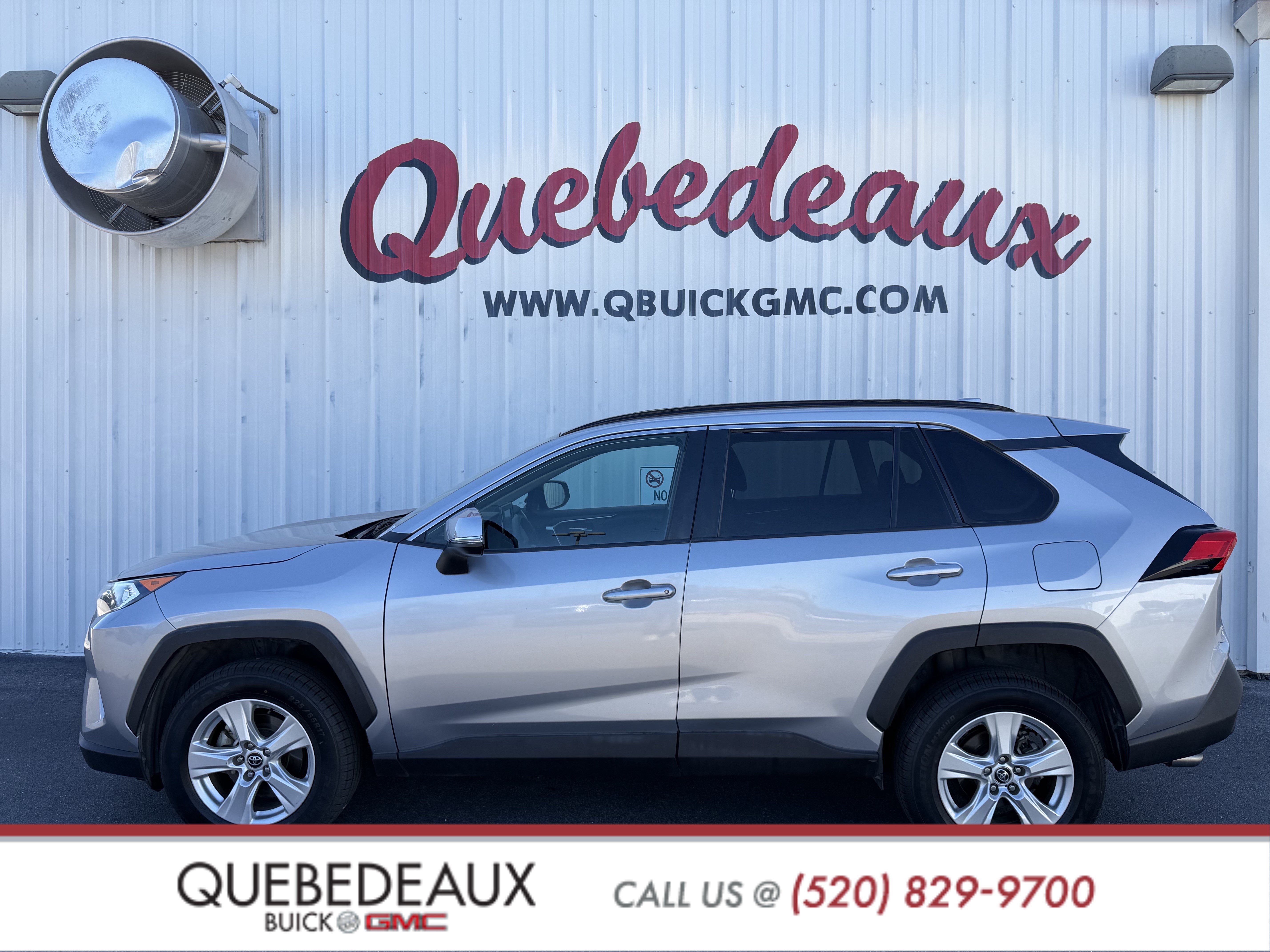 Used 2020 Toyota RAV4 XLE FWD image 8