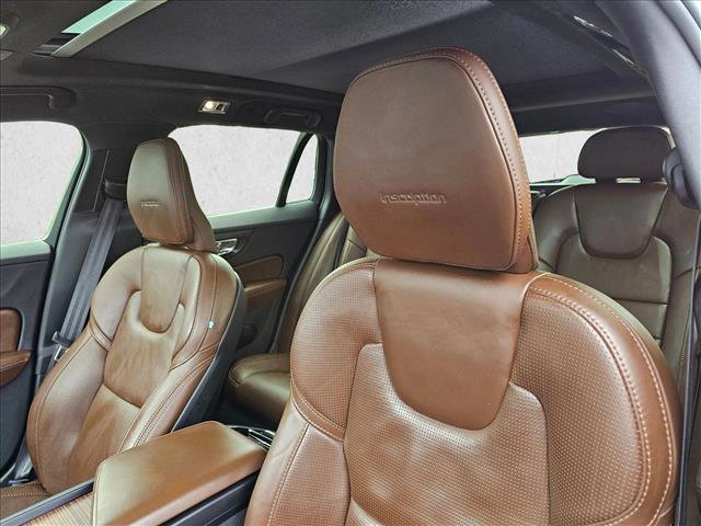 Used 2019 Volvo V60 T6 Inscription image 16