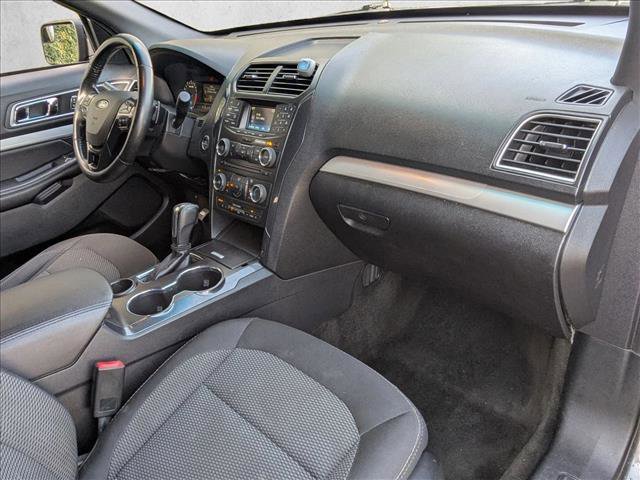 Used 2017 Ford Explorer XLT image 22