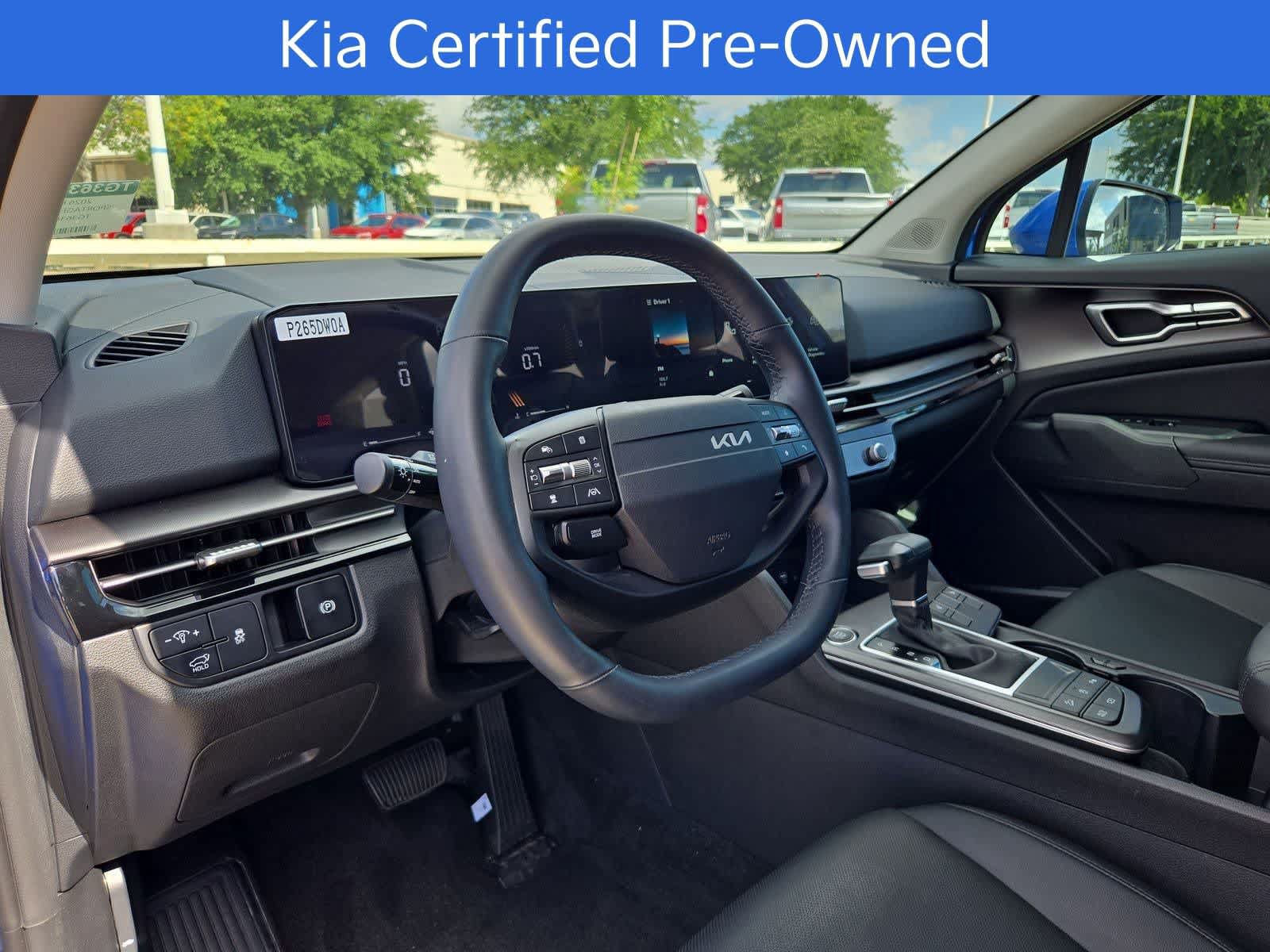 Certified 2026 Kia Sportage EX FWD image 2