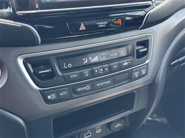 Certified 2025 Honda Ridgeline Sport image 18