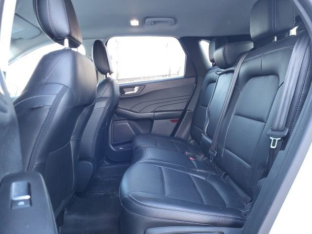 Used 2022 Ford Escape Titanium w/ Class II Trailer Tow Package image 11