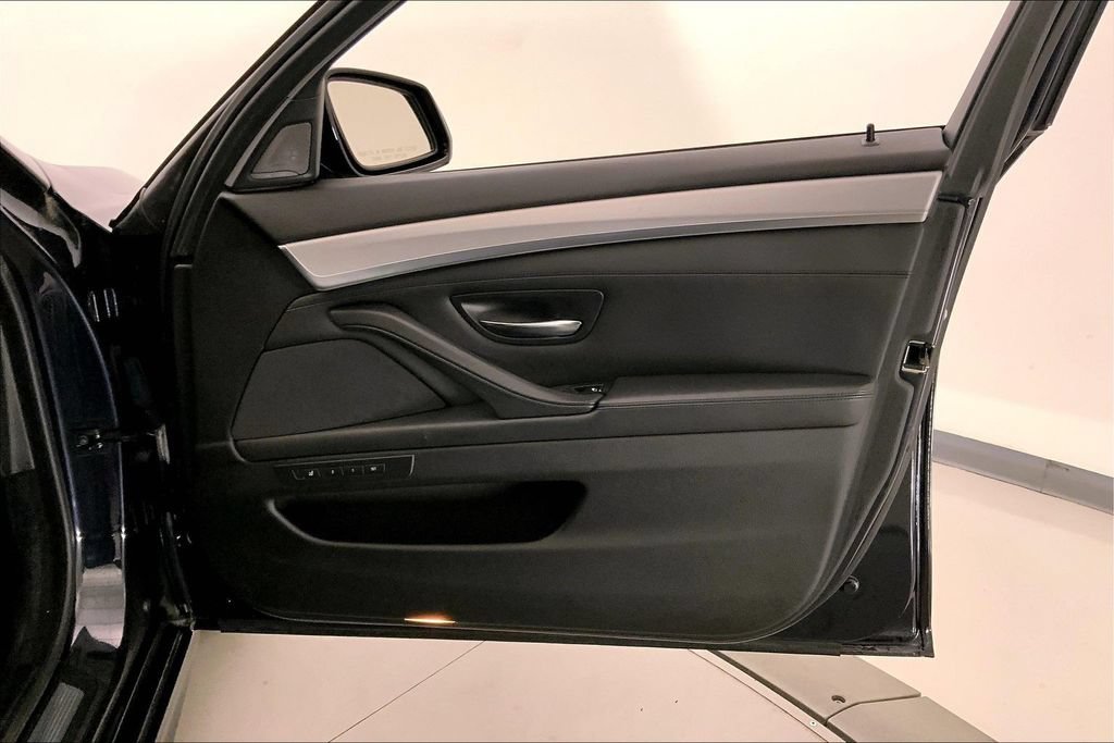 Used 2016 BMW 535i Sedan RWD image 25