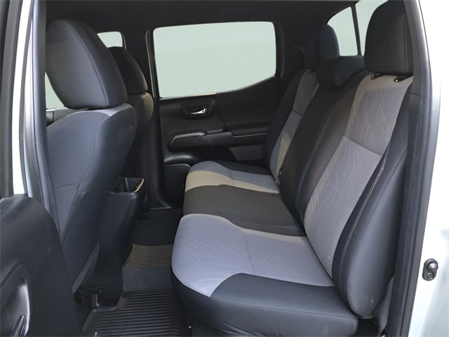 Used 2022 Toyota Tacoma TRD Off-Road w/ Technology Package image 11