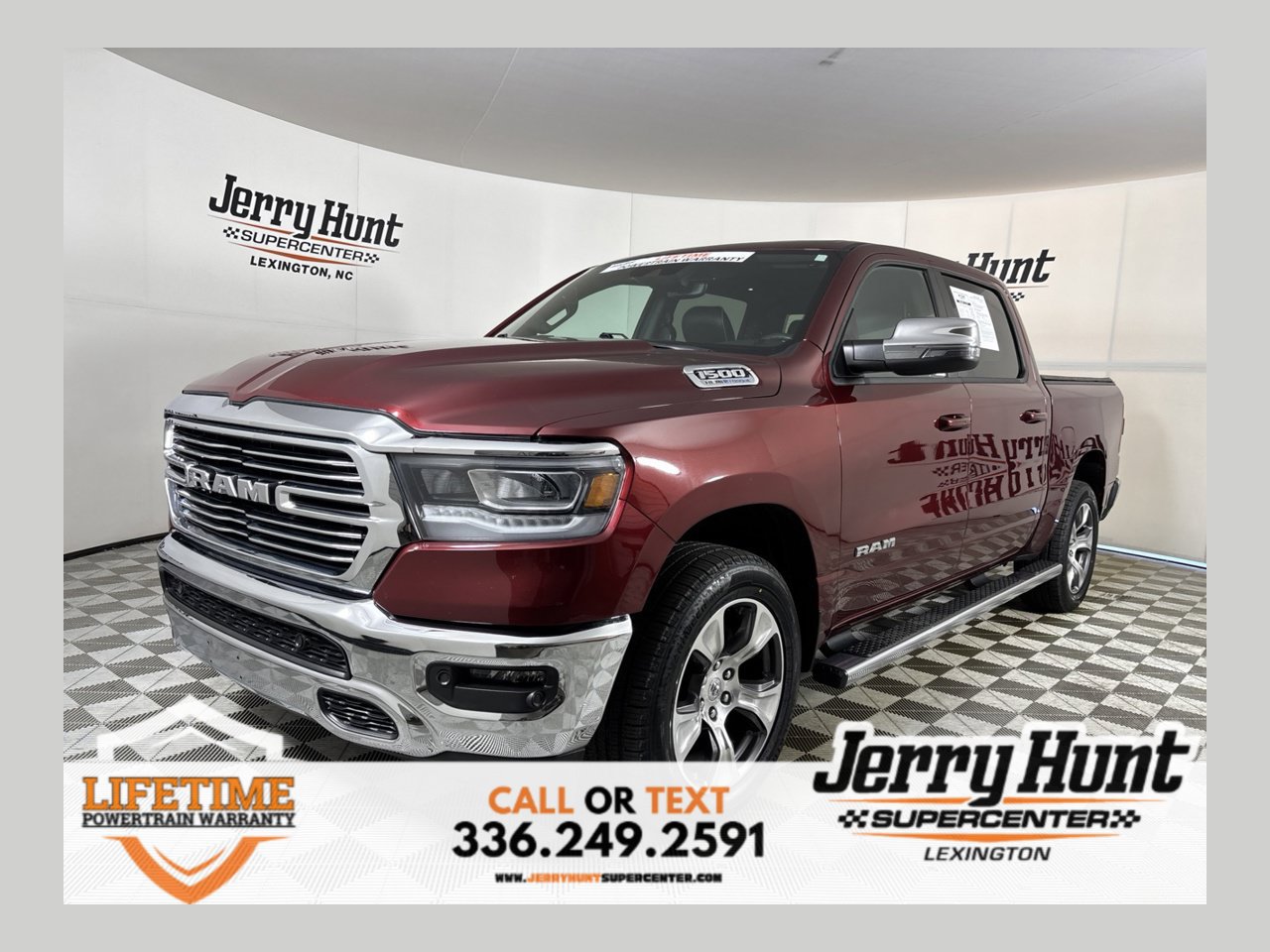 Used 2024 RAM 1500 Laramie AWD/4WD image 1