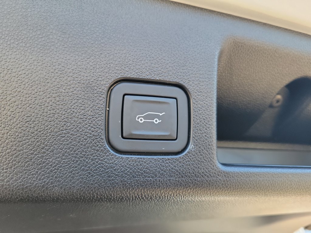 Certified 2025 Chevrolet Equinox EV LT w/ Convenience Package AWD/4WD image 35