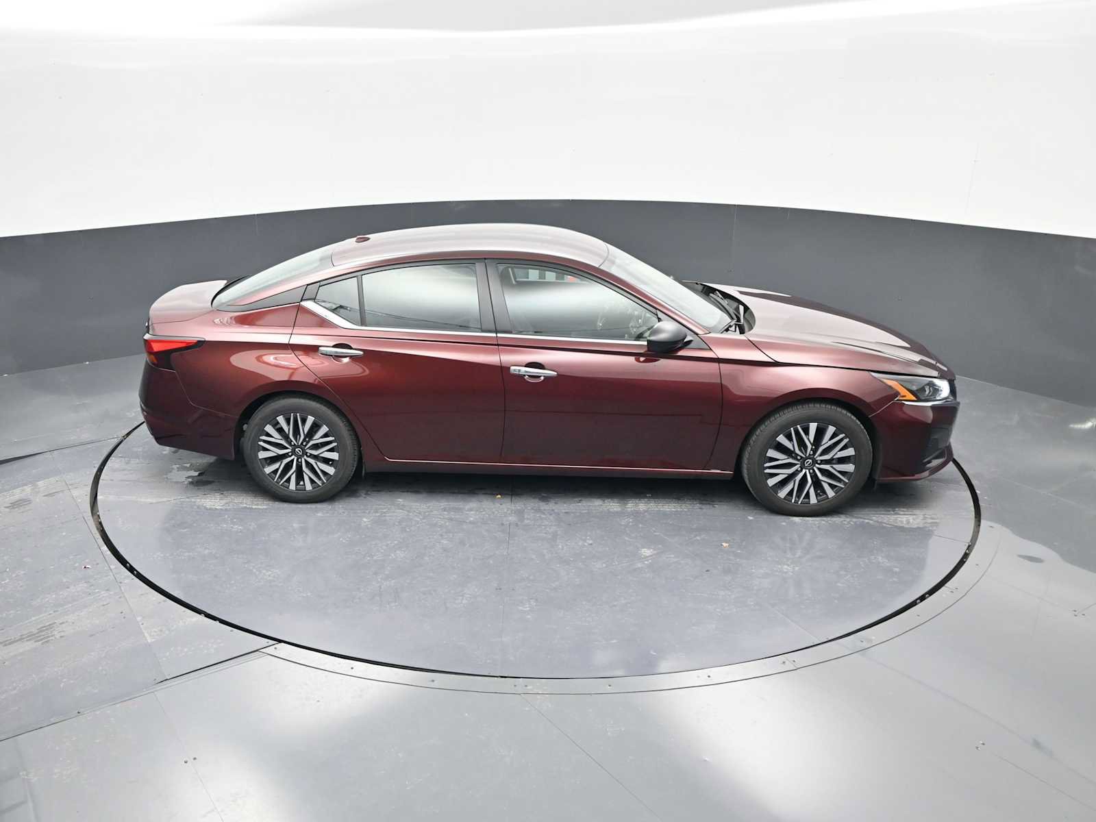 Used 2024 Nissan Altima 2.5 SV image 28