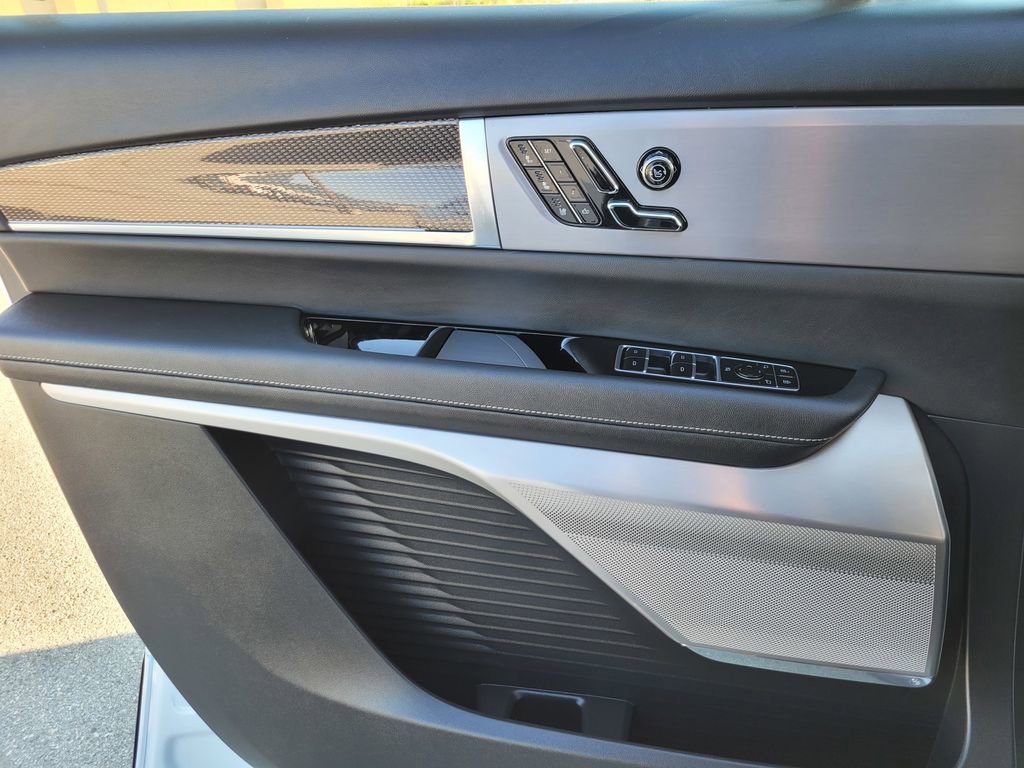 New 2026 Cadillac Vistiq Sport image 24
