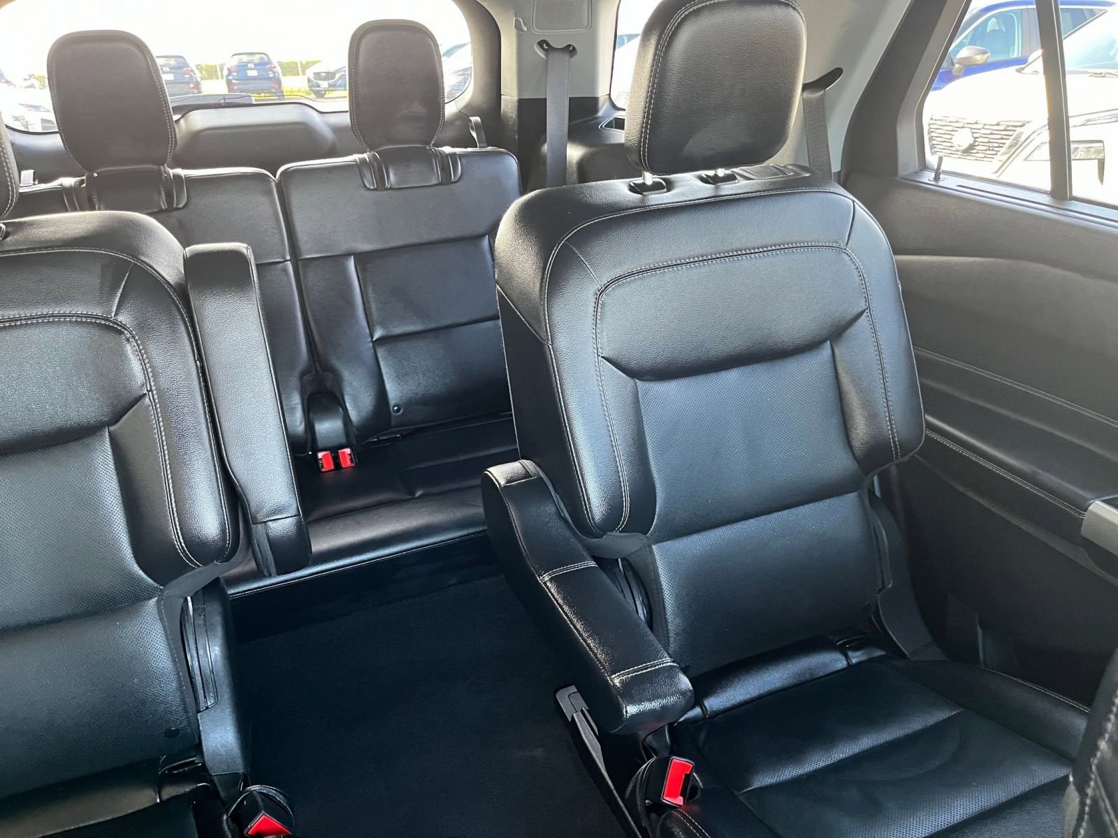 Used 2023 Ford Explorer Limited image 41