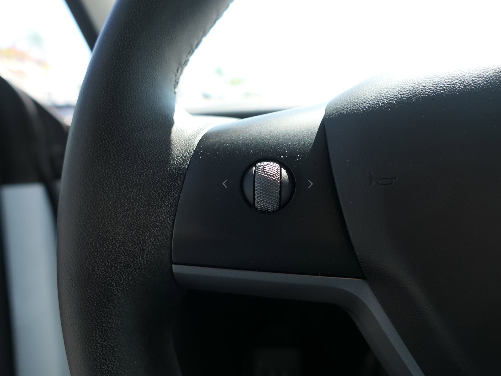 Used 2023 Tesla Model Y Long Range image 15