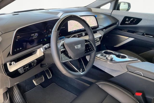 New 2026 Cadillac Optiq Luxury 1 RWD image 7