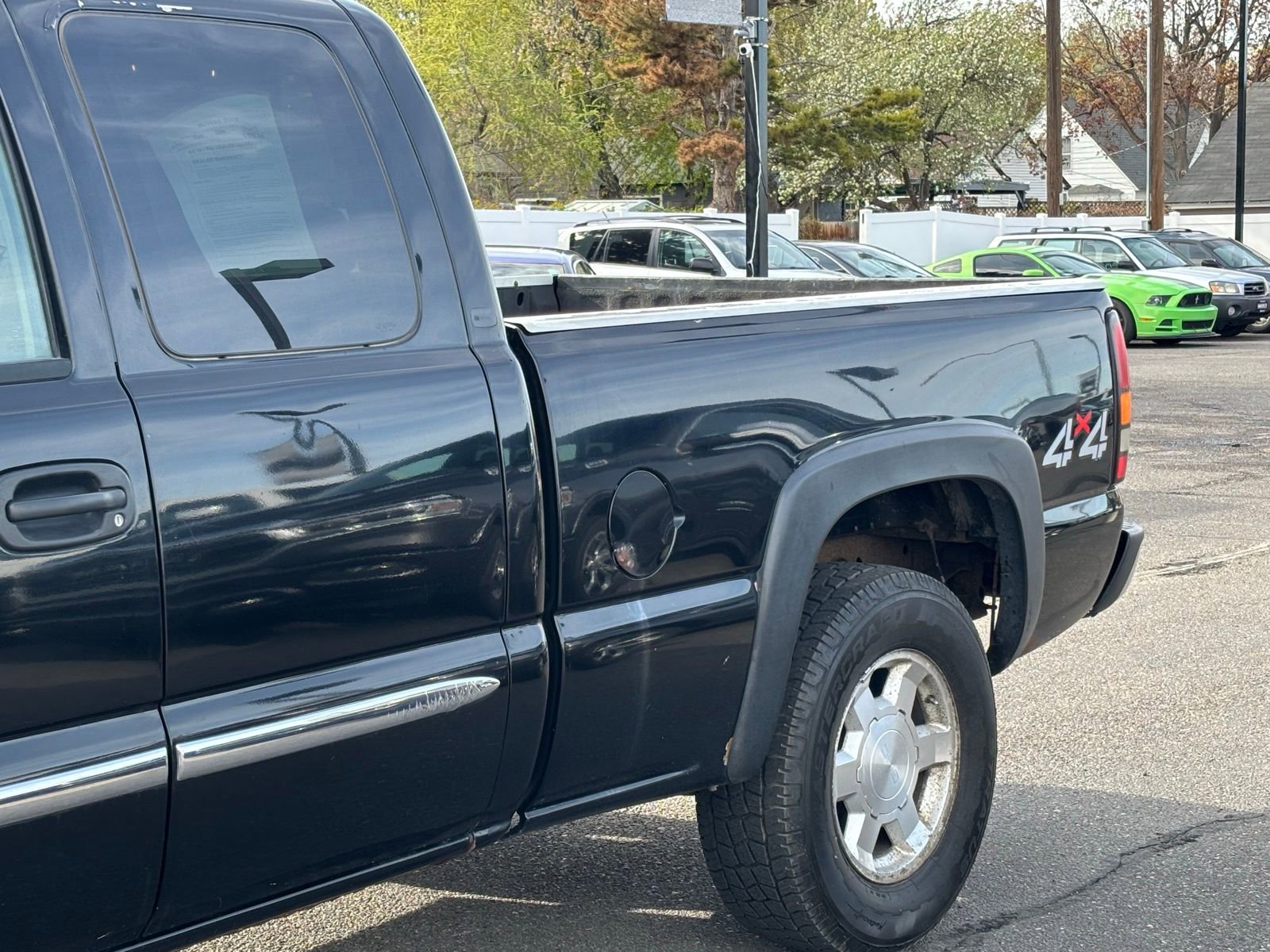 Used 2004 GMC Sierra 1500 SLE w/ Safe And Sound Package image 7
