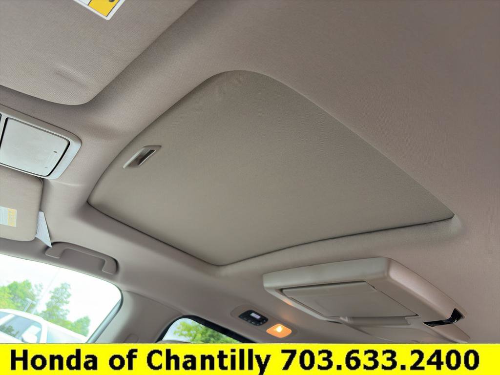 Certified 2024 Honda Odyssey Touring image 19