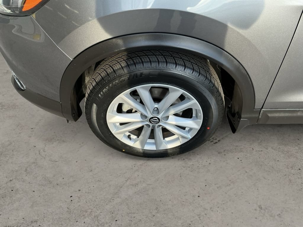 Used 2019 Nissan Rogue Sport SV w/ All-Weather Package AWD/4WD image 9