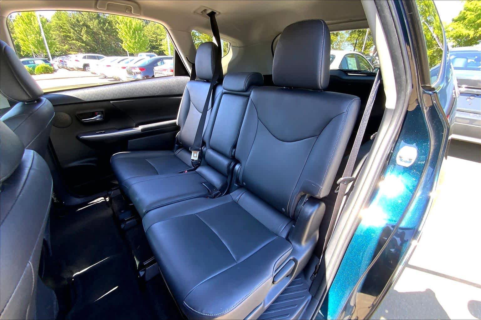 Used 2017 Toyota Prius V Five w/ Advanced Technology Package FWD image 21