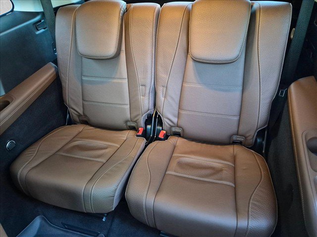 Used 2024 Mercedes-Benz GLS 580 4MATIC image 17
