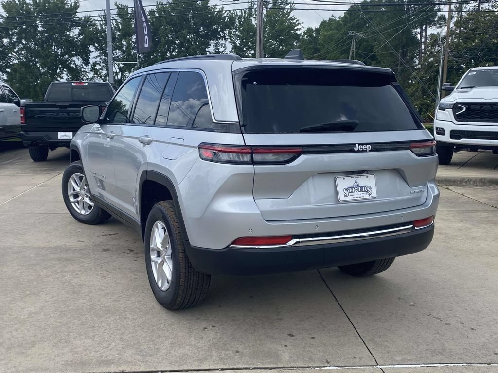 New 2026 Jeep Grand Cherokee Laredo RWD image 34