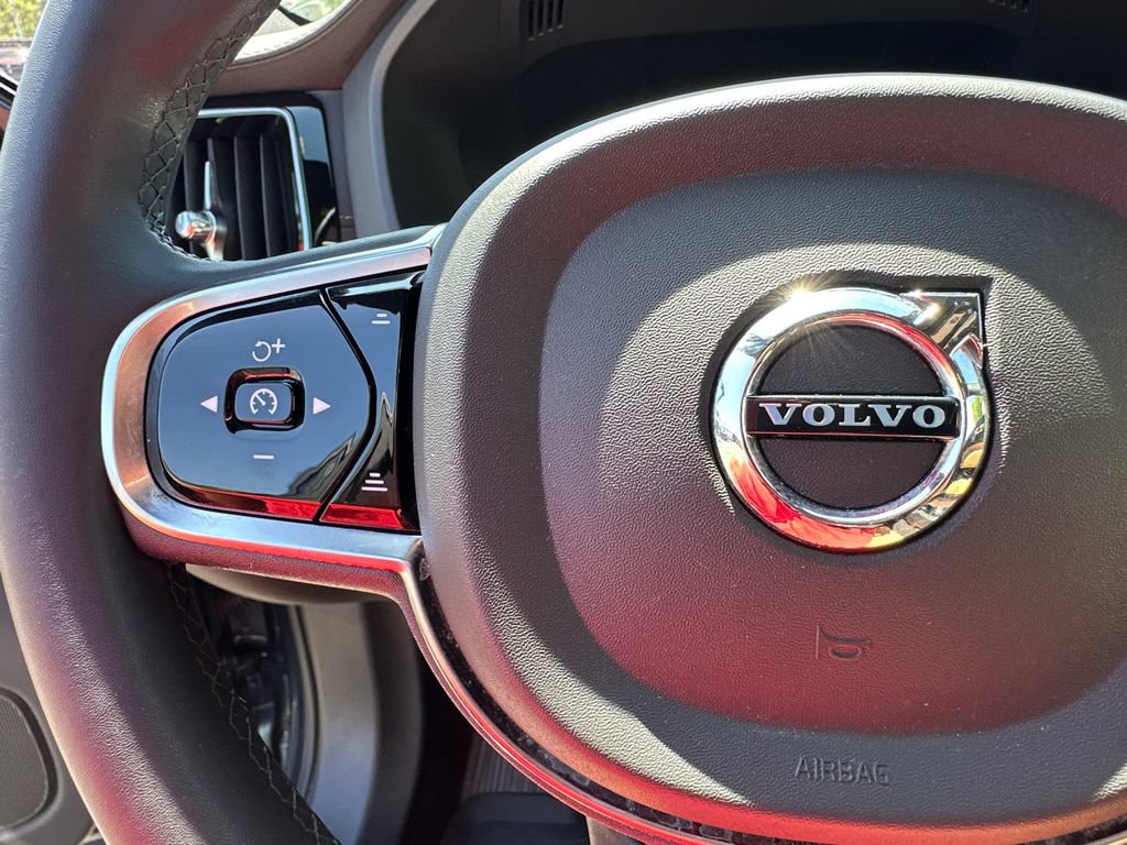 Used 2024 Volvo XC60 B5 Ultimate w/ Protection Package Premier AWD/4WD image 26