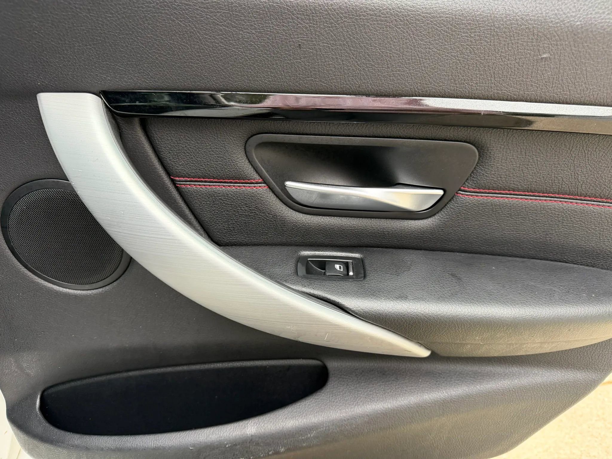 Used 2017 BMW 330i Sedan RWD image 12