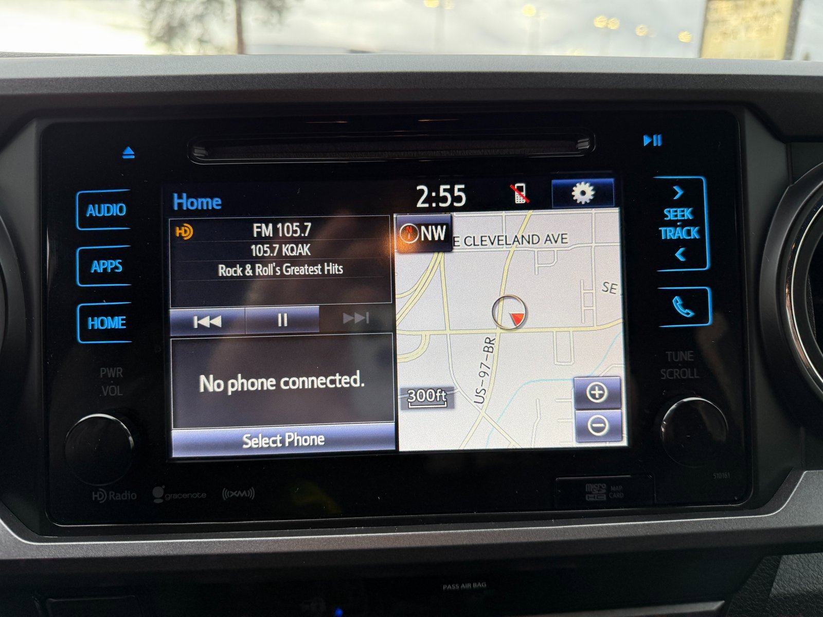 Used 2018 Toyota Tacoma TRD Off-Road image 9