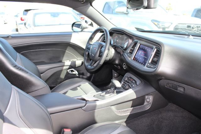 Used 2023 Dodge Challenger SXT w/ Plus Package image 5