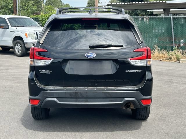 Used 2020 Subaru Forester Premium AWD/4WD image 4