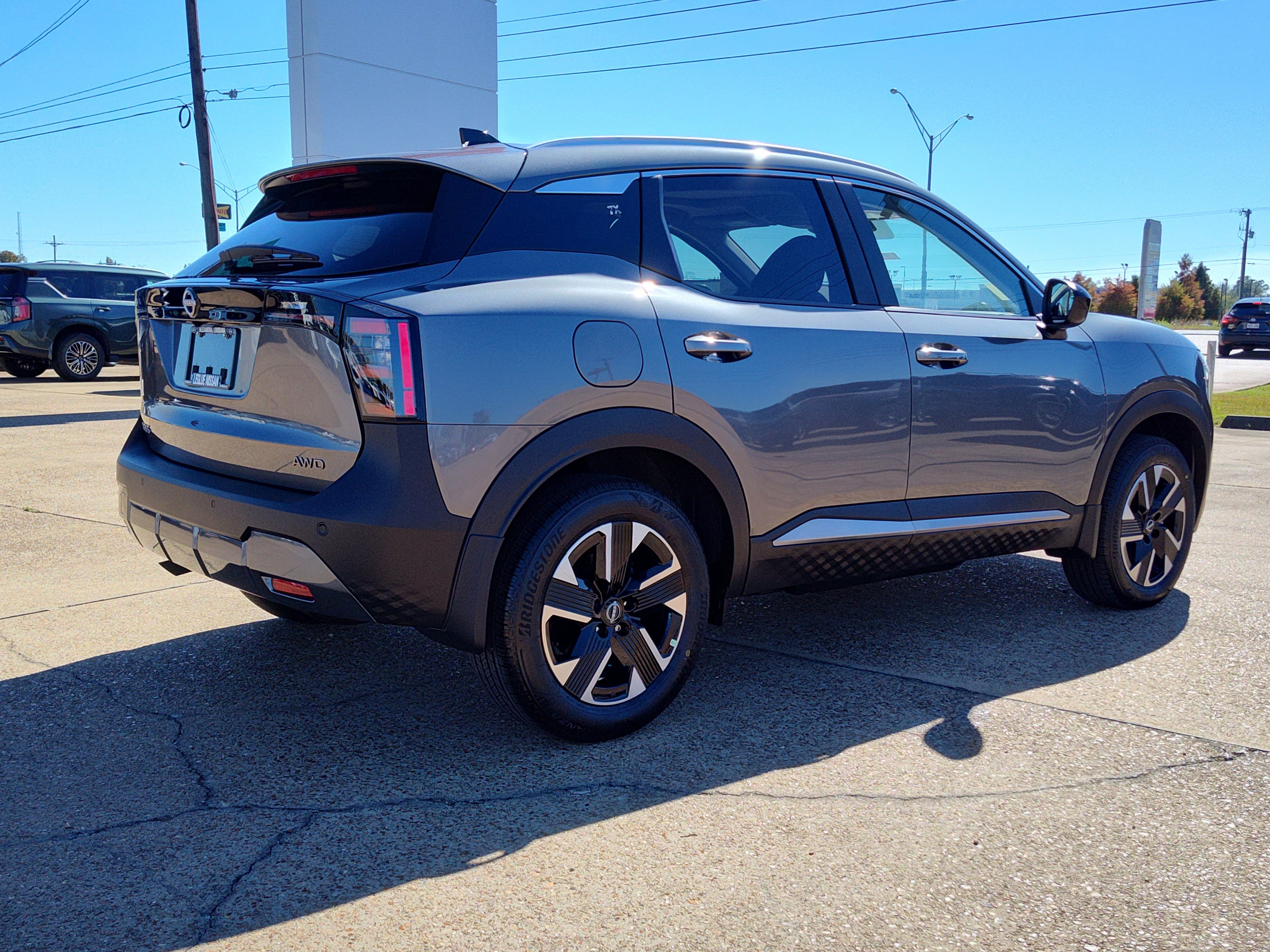 New 2026 Nissan Kicks SV w/ SV Premium Package image 4