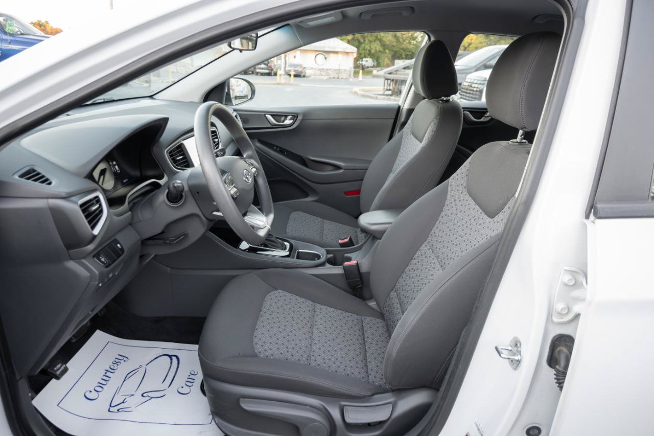 Used 2019 Hyundai Ioniq Blue FWD image 18