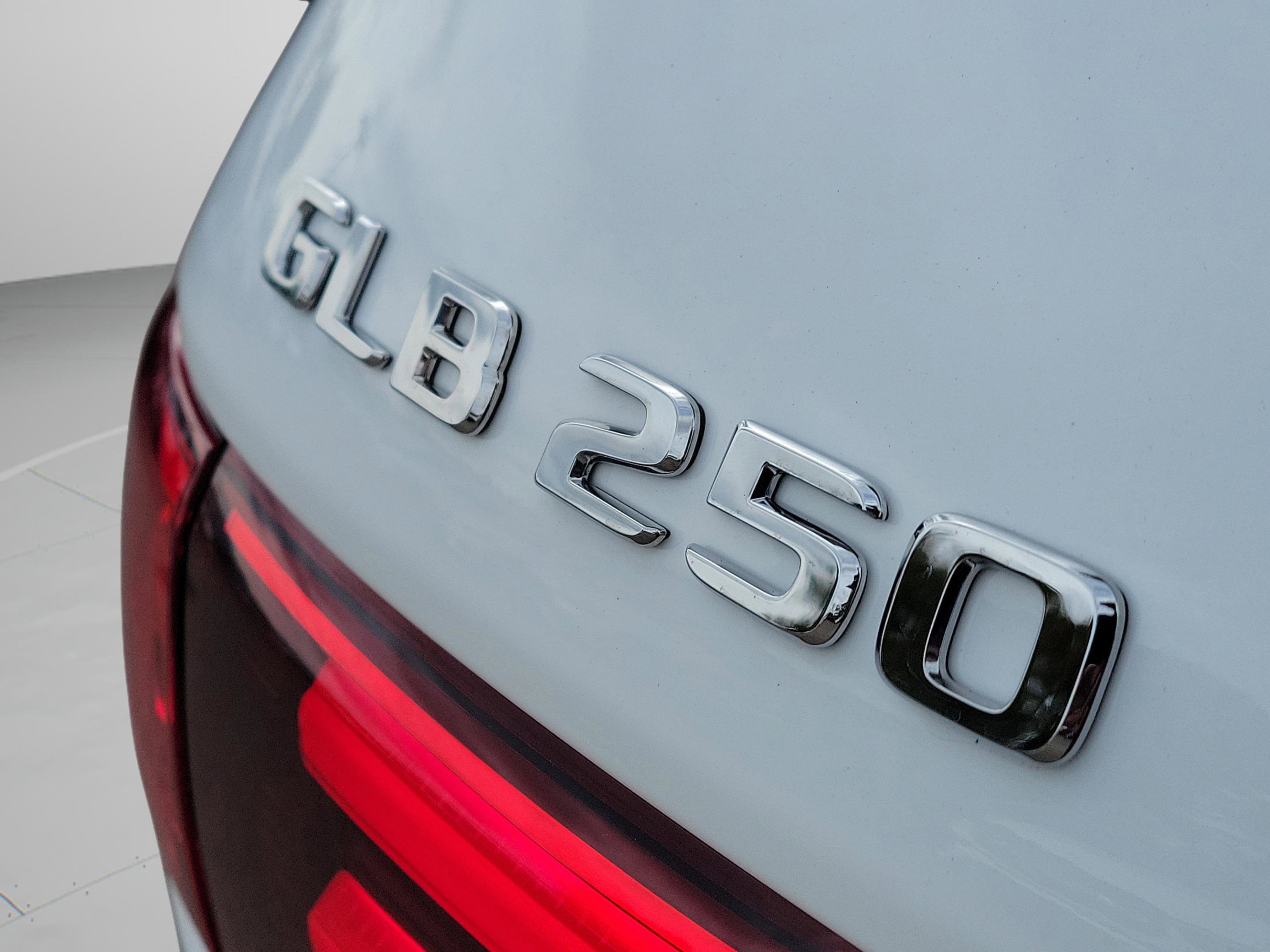 Certified 2026 Mercedes-Benz GLB 250 GLB 250 image 33